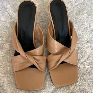 Korean New middle kitten heels sandals 23cm/6inch heel 2inches.beautiful twist